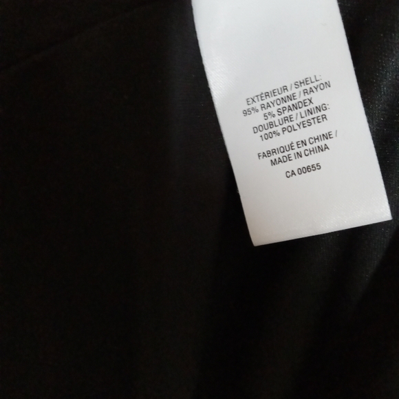 REITMANS black pencil skirt with lining - Picture 3 of 3